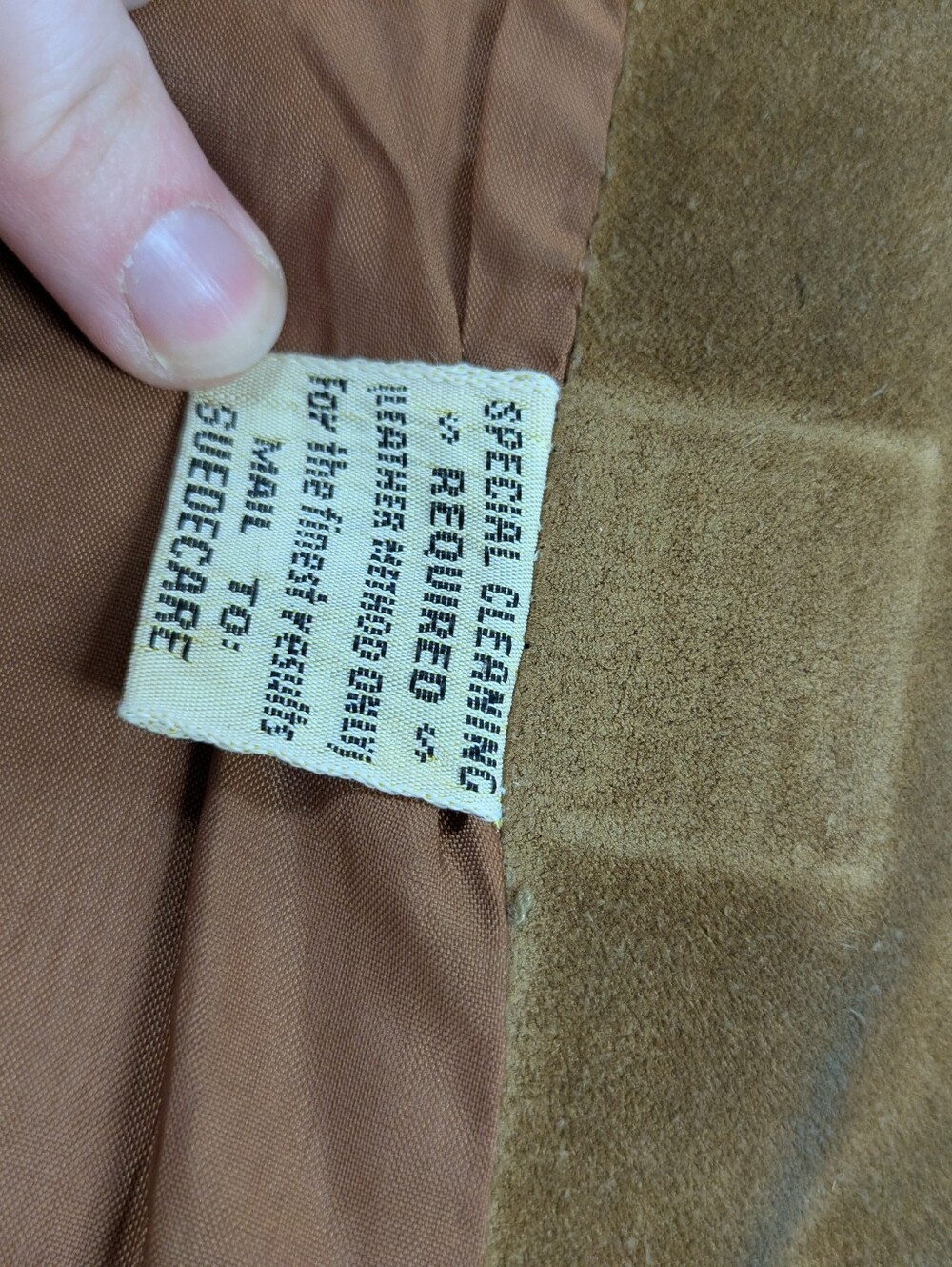 1970s Vintage Women's Suede Button-Front Jacket in Tan - Picture 6 of 8
